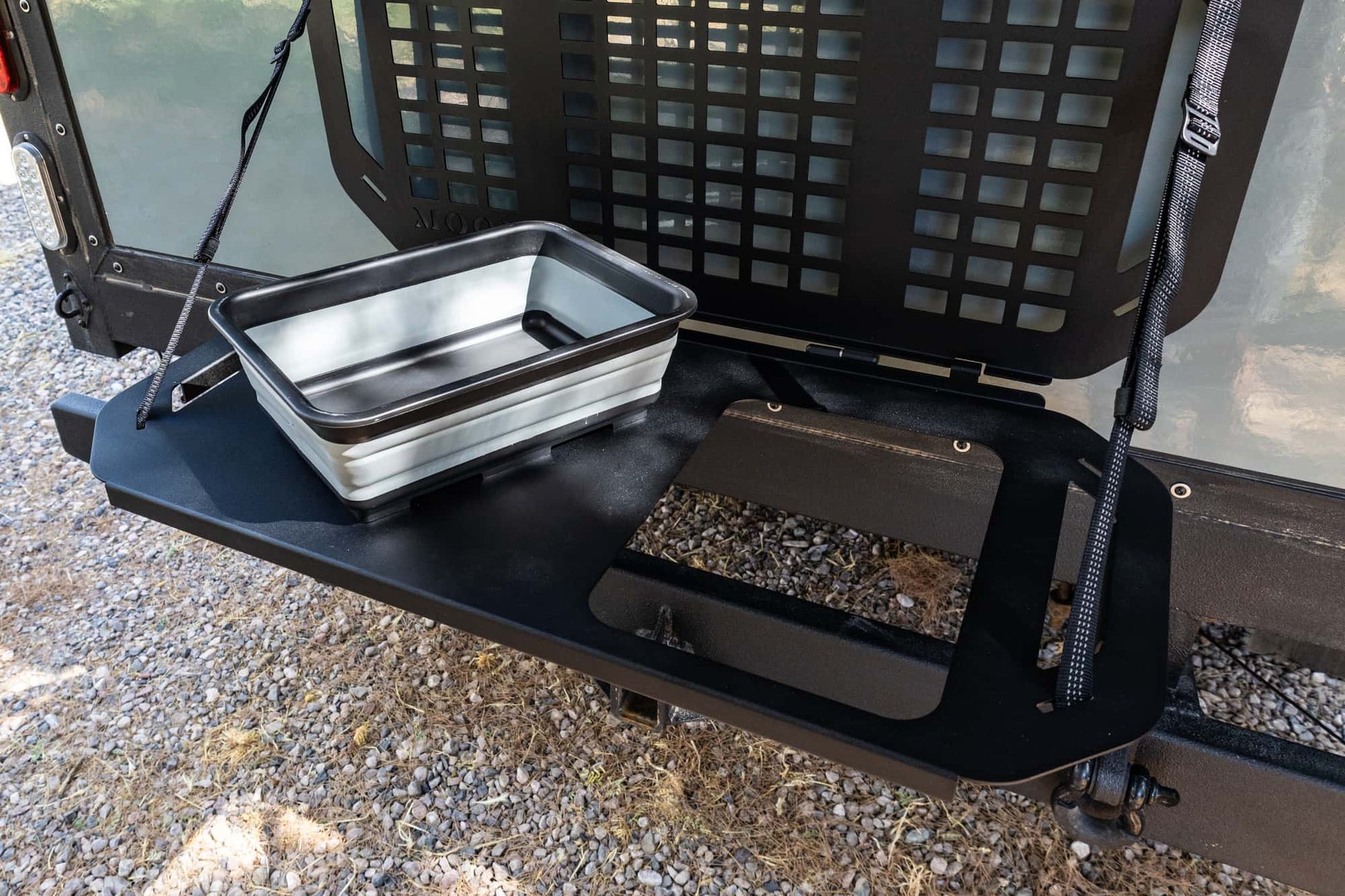 mo-surface-with-sink-*