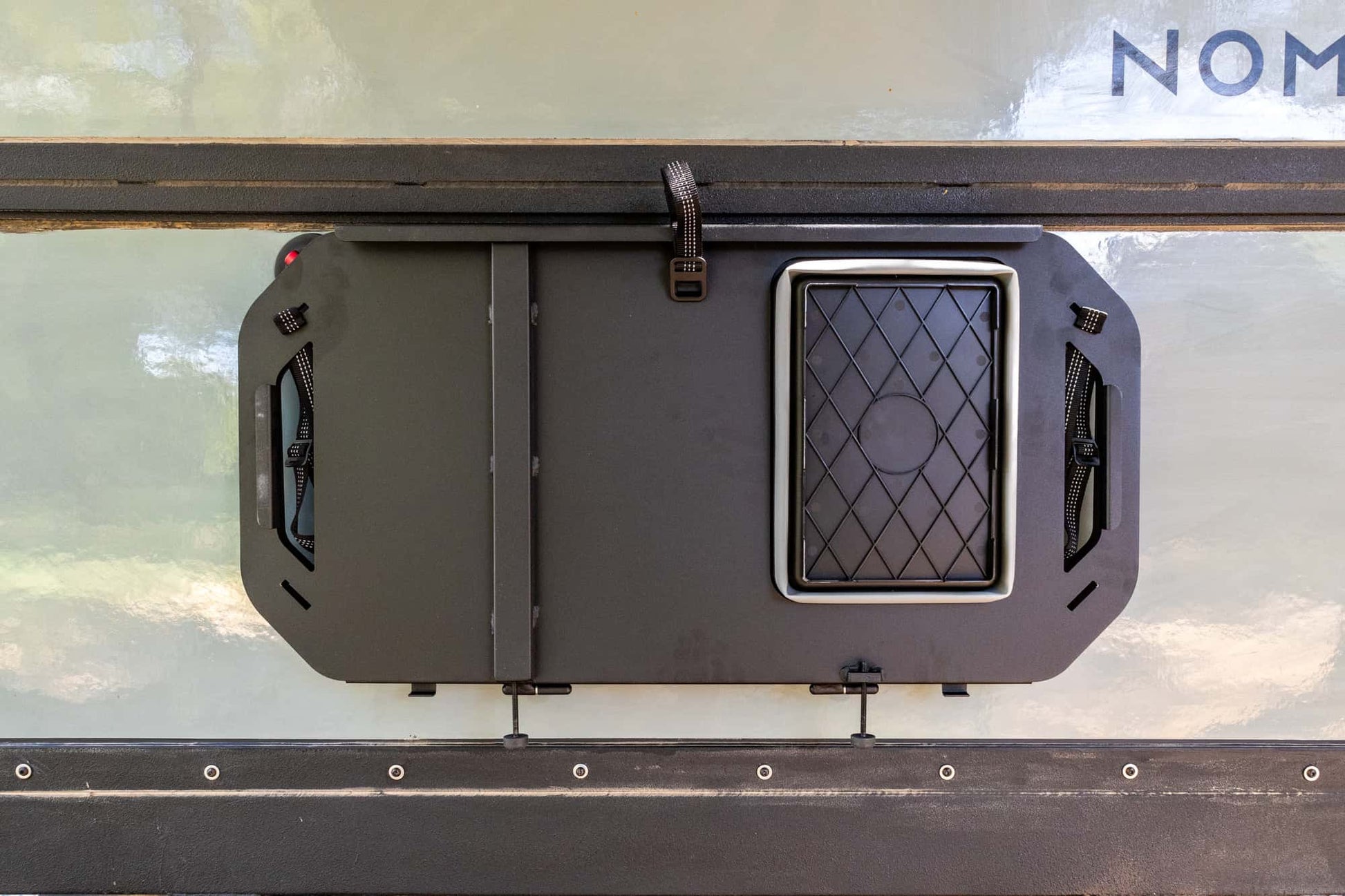 mo-surface-with-sink-*